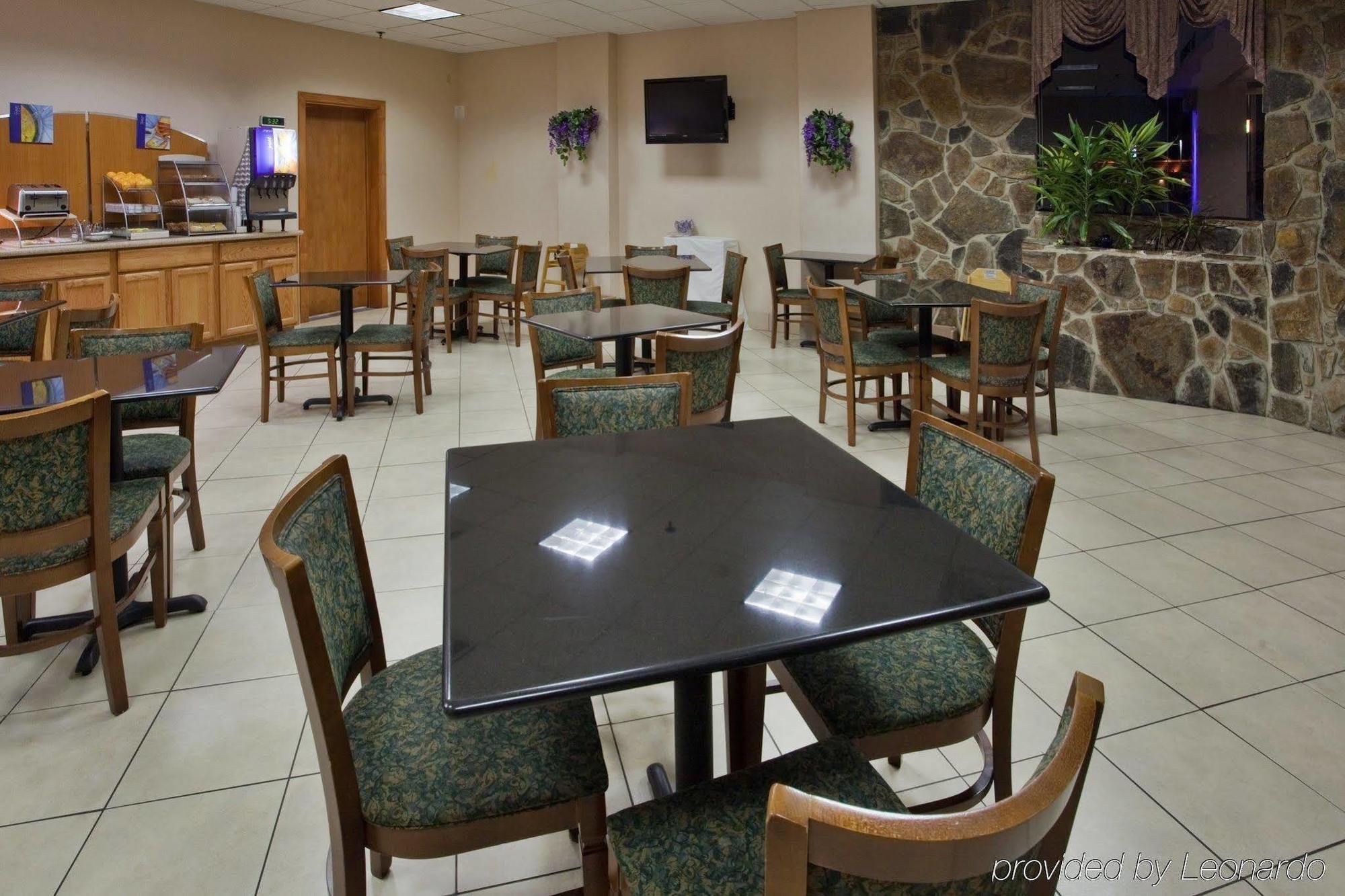 Clarion Pointe Jacksonville Near Camp Lejeune Restaurante foto